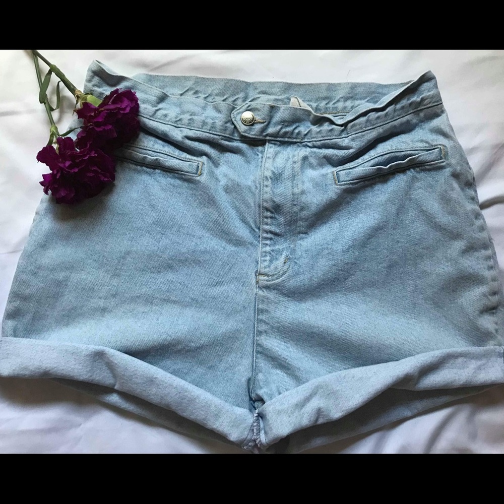 Vintage high waisted denim cutoff shorts